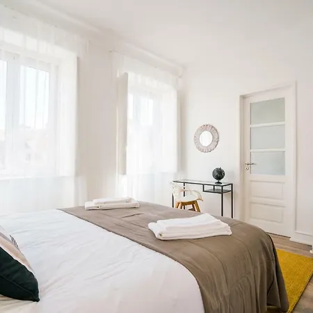 Shortstayflat - New And Spacious Ii Лісабон